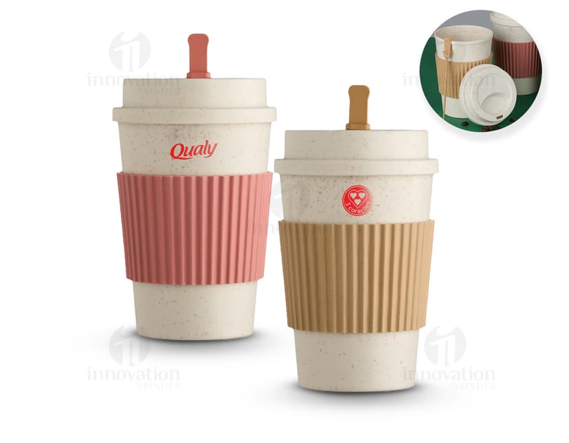 Copo Fibra de Trigo 450ml em um cenário com café, xícara, bebida, espresso, saucer, marrom, comida, pó, colher, mesa, tableware, açúcar, leite, objeto, espuma, cerâmica, cremosa, gostosa e saudável para café da manhã ou uma pausa durante o dia.