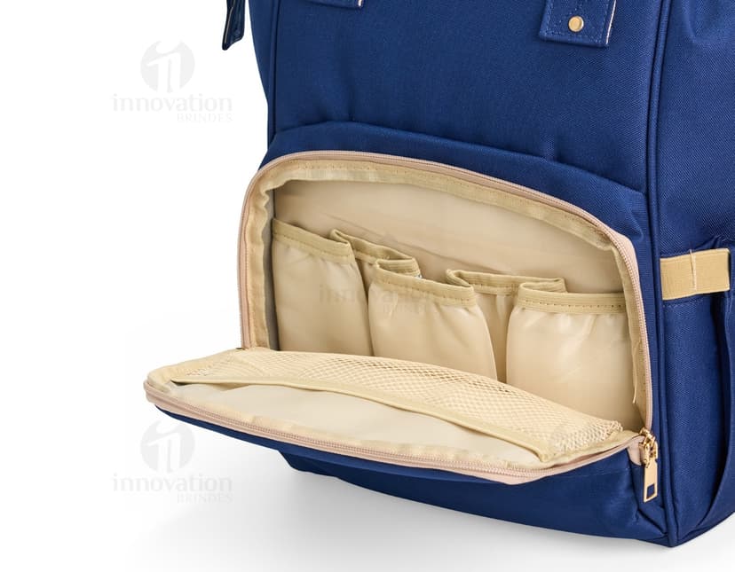 Mochila oxford funcional 19 litros em couro preto, moderna e elegante, com alça, zíper, bolso e fecho. Ideal para viagens, negócios, compras e estilo casual.