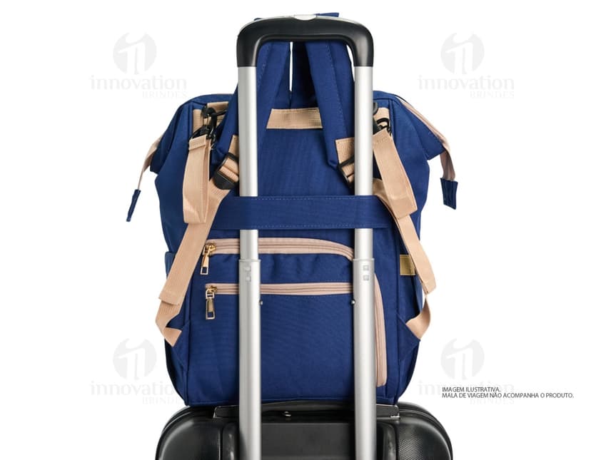 Mochila oxford funcional 19 litros em couro preto, moderna e elegante, com alça, zíper, bolso e fecho. Ideal para viagens, negócios, compras e estilo casual.