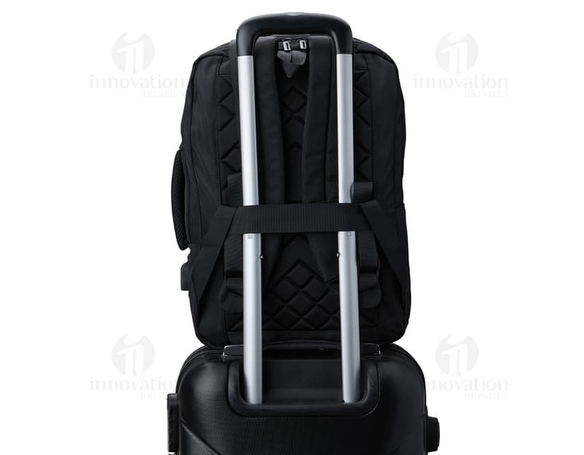 Mochila de nylon preta de 20 litros para viagem e trabalho, com alça de couro, zíper, alça de mão e design moderno e elegante. Ideal para executivos e profissionais bem-sucedidos.