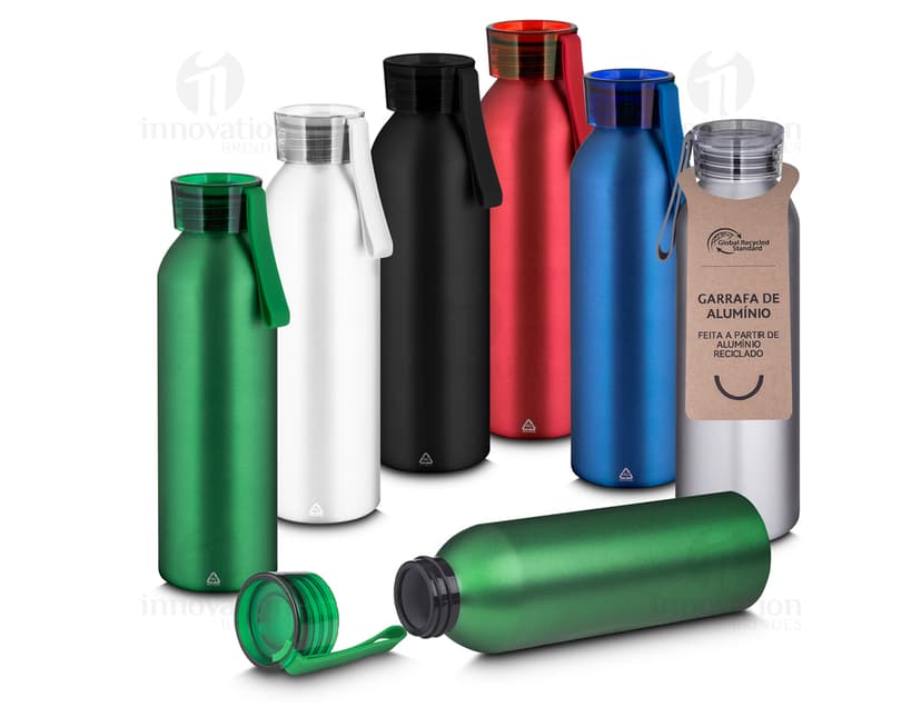 Garrafa térmica de aço inoxidável com copo de 500ml, ideal para armazenar líquidos quentes ou frios. Fabricada com material resistente e durável, perfeita para manter a temperatura de bebidas como água, chá ou café. Design prático e moderno, com tampa que garante a vedação adequada, proporcionando praticidade e conveniência. Ideal para uso em viagens, academias, escritórios e outras atividades do dia a dia.