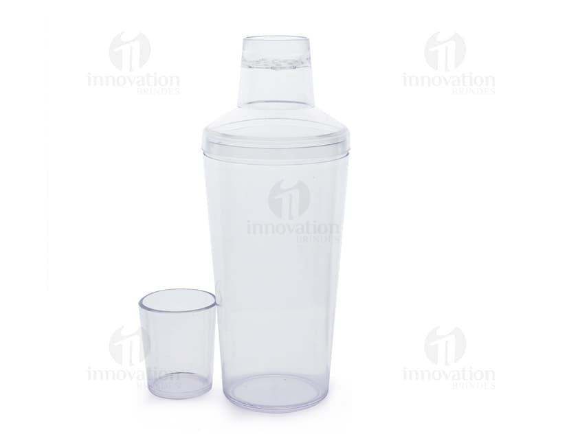 Coqueteleira acrílica 565ml para preparar suas bebidas preferidas com praticidade e estilo. Ideal para garantir a frescura e a pureza dos seus drinks, mantendo a higiene e a saúde em dia. A garrafa transparente e resistente é perfeita para armazenar líquidos, com tampa segura e spray atomizador. Adquira já a sua e desfrute de momentos refrescantes e saborosos!