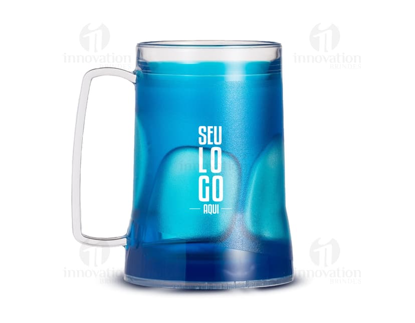 Caneca Gel 400ml: Mantenha suas bebidas geladas por mais tempo com esta caneca transparente de 400ml. Perfeita para café da manhã, chá gelado ou cerveja, ela é ideal para refrescar qualquer ocasião. Adquira já a sua e aproveite bebidas geladas por mais tempo!