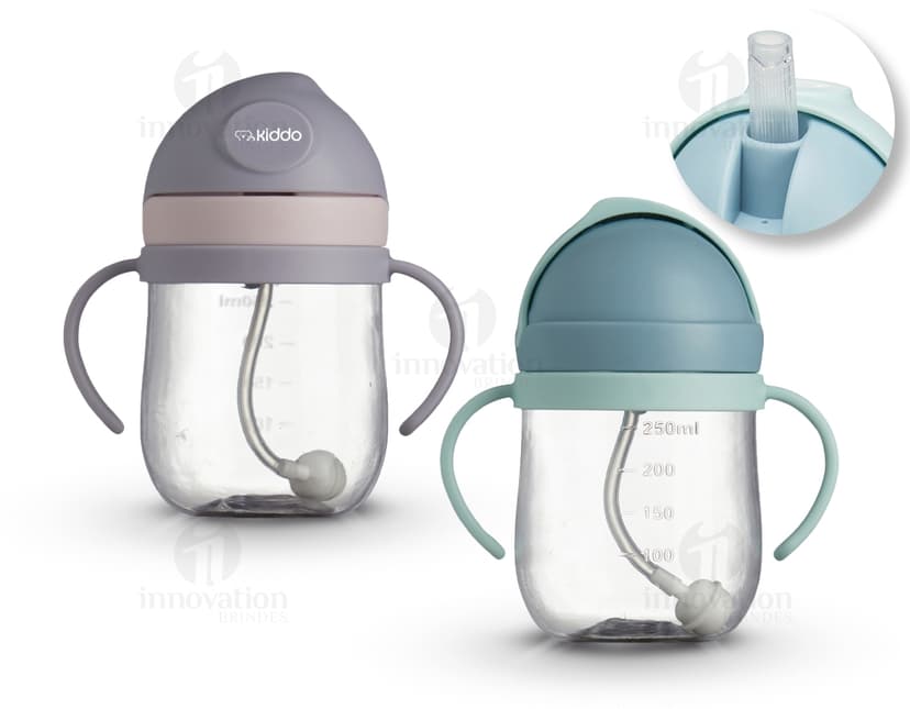 Copo de Transição Infantil 350ml em plástico amarelo transparente, com design clean e seguro para crianças, ideal para líquidos como chá, café ou suco.
