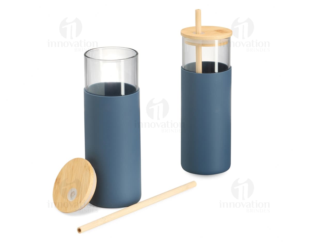 Copo de Vidro 500ml transparente com design simples e elegante.