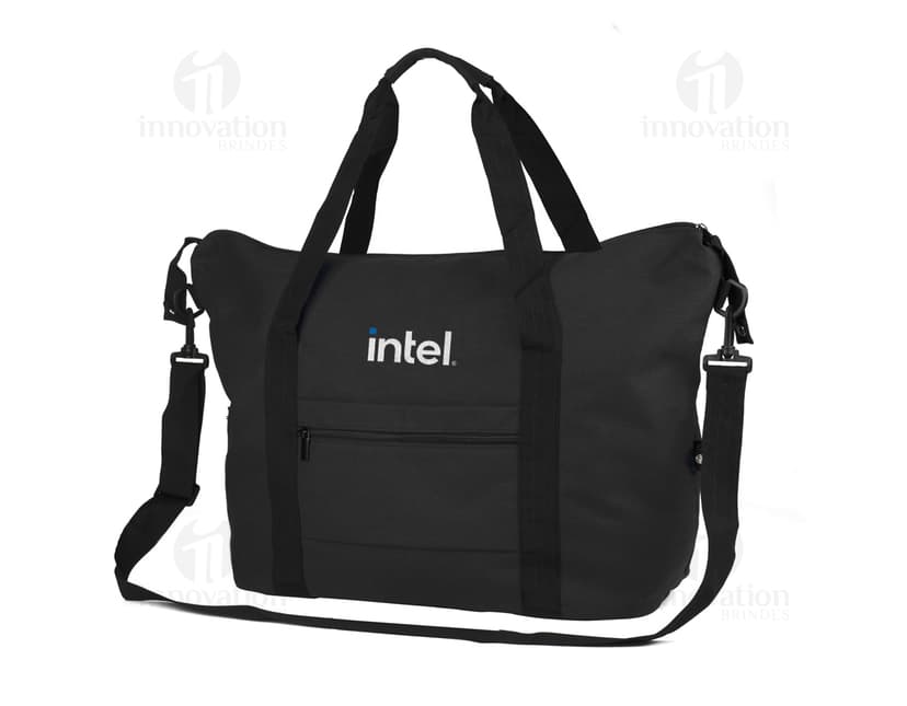 Mala esportiva em couro marrom com alça de mão e zíper. Design elegante e moderno, perfeita para viagens e uso casual.