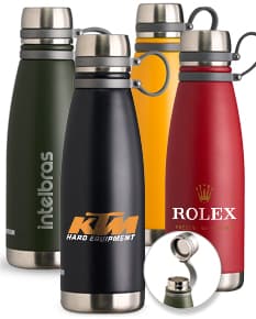 Garrafa térmica de 800ml, em plástico transparente, com tampa de metal cromado. A garrafa está cheia de líquido, com reflexo da água no vidro.