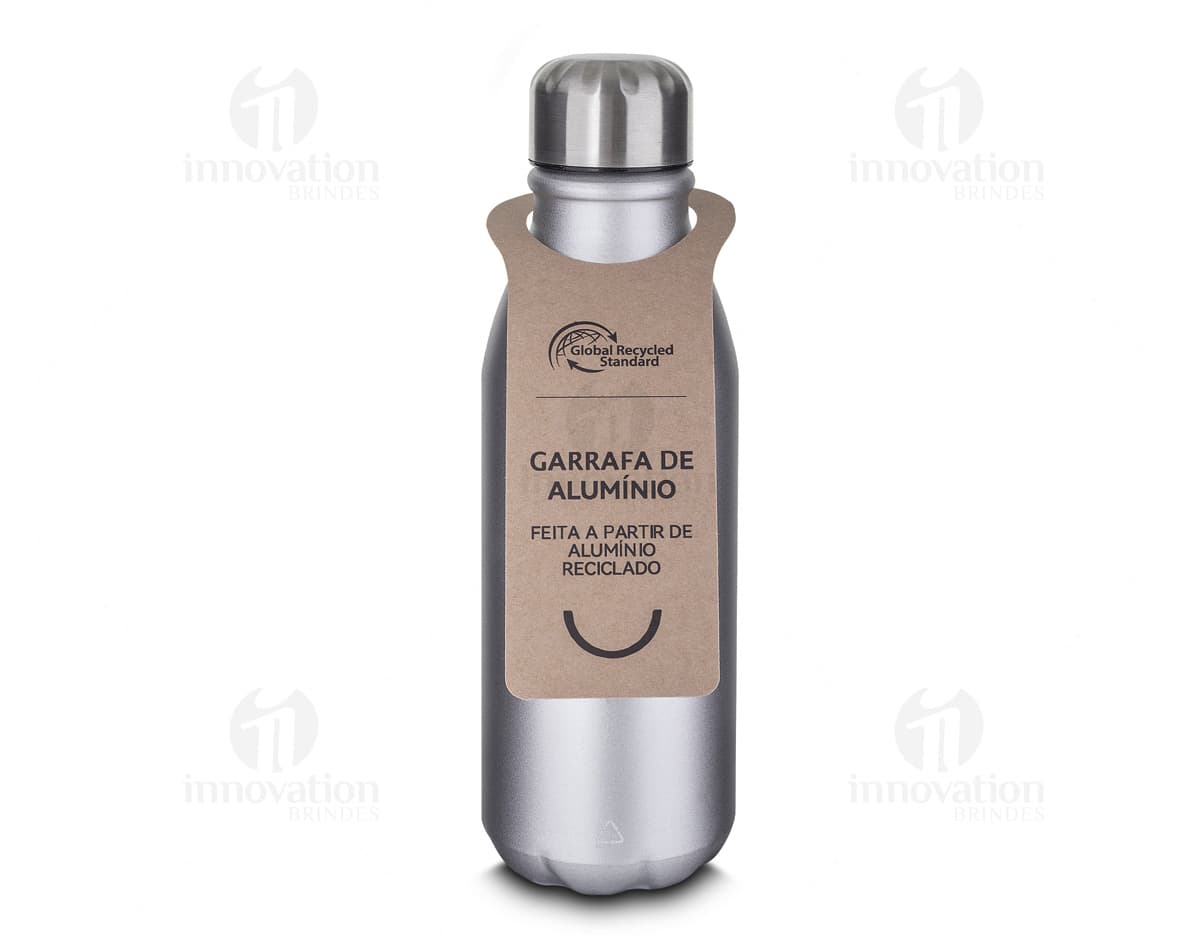 Garrafa de alumínio de 550 ml com rótulo, transparente, vazia, com tampa, em um ambiente iluminado.