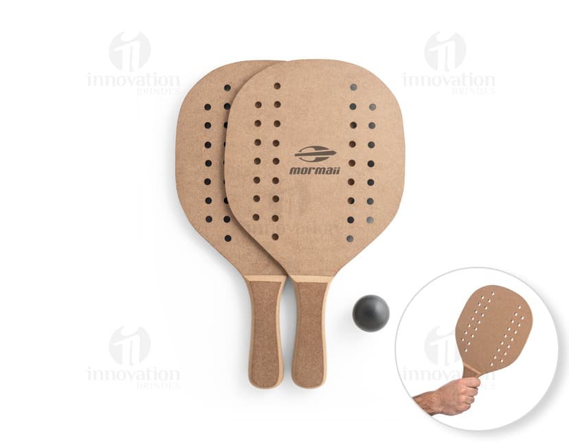 Raquetes de praia em MDF, com design moderno e colorido, ideais para atividades esportivas e lazer.