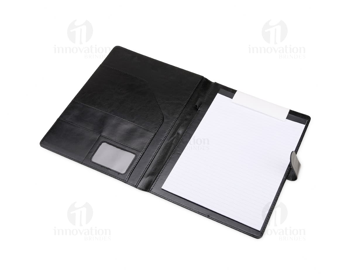 Pasta de convenção em couro preto com fecho imantado, ideais para armazenar documentos, laptop, dinheiro e outros objetos de trabalho. Perfeitas para celebrar a formatura ou conquista de sucesso.