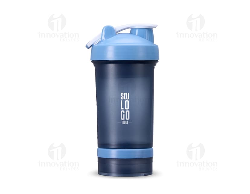 Coqueteleira Plástica 500ml transparente com tampa preta em fundo branco.