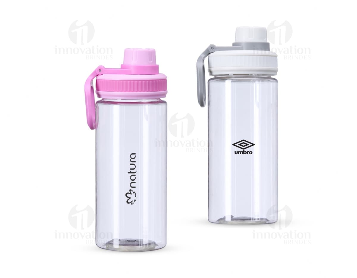 Squeeze Plástico 500ml na cor azul com tampa rosqueável e bico para beber.