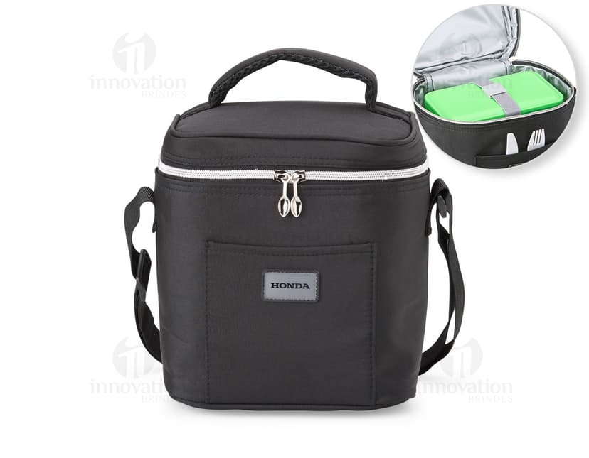 Bolsa Térmica 7 Litros para transporte de alimentos e bebidas, com alça ajustável e fecho em zíper. Disponível na cor azul marinho.