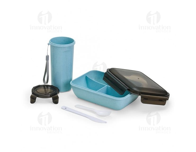 Kit Copo e Marmita Fibra de Bambu em tons de preto e prata. Feito de material de fibra de bambu, moderno e ecológico. Ideal para guardar alimentos e líquidos de forma segura e prática. Excelente para levar para o trabalho, viagens ou passeios. Além disso, fácil de limpar e transportar. Além disso, oferece a possibilidade de armazenar alimentos de forma segura.