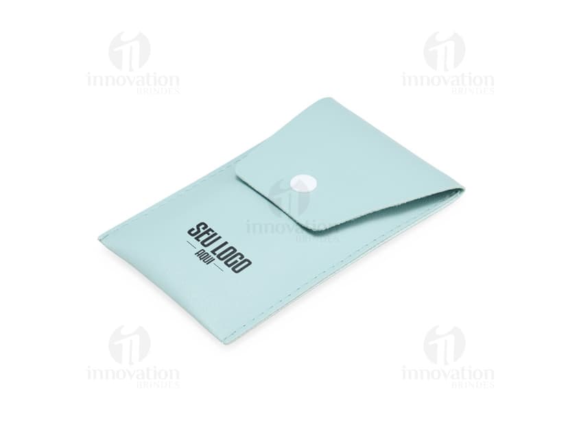 Kit Pincel 8 peças em diversos tamanhos e cores em fundo branco.