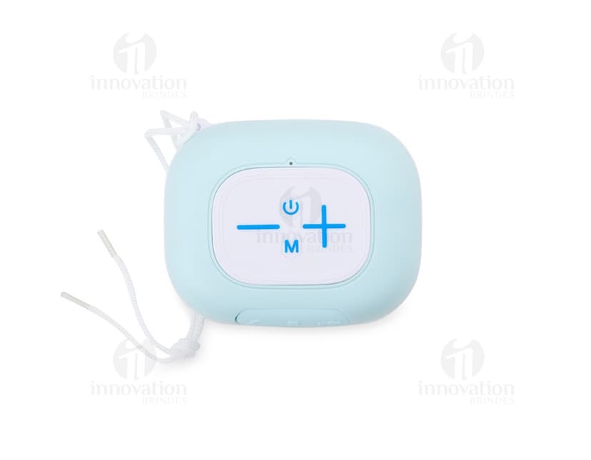 Caixa de som Bluetooth preta com design moderno e elegante, possui botões de controle na parte superior e conexão sem fio para dispositivos móveis.