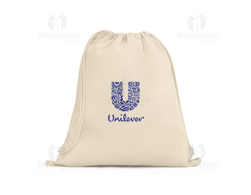 Sacola tipo mochila em cor lilás com alças ajustáveis e fecho de cordão.
