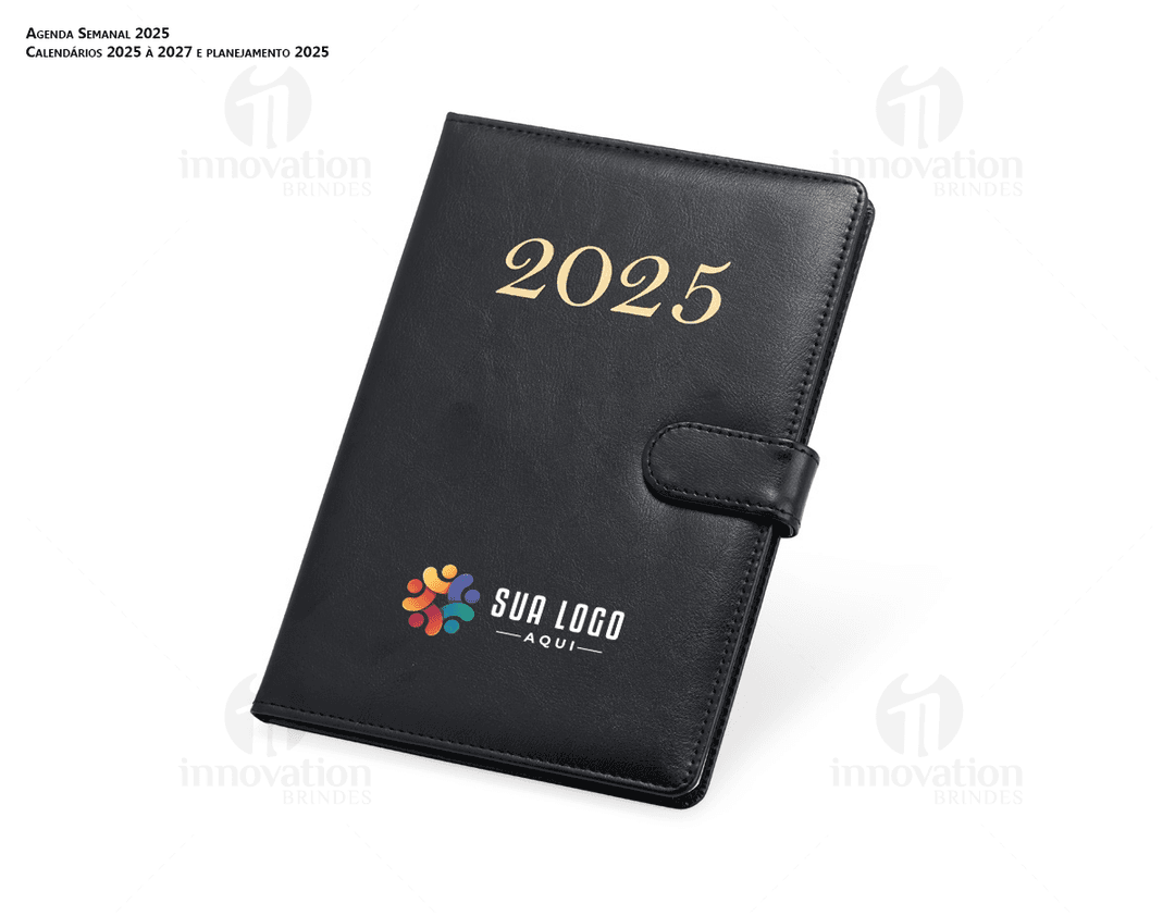 Agenda Semanal 2025 com capa de couro preto e páginas em branco para anotações diárias.
