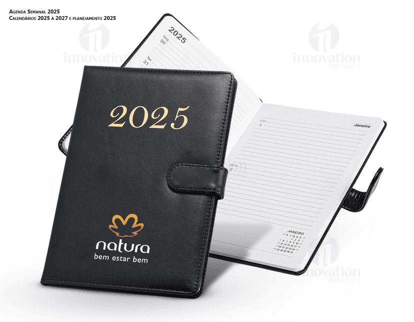Agenda Semanal 2025 com capa de couro preto e páginas em branco para anotações diárias.