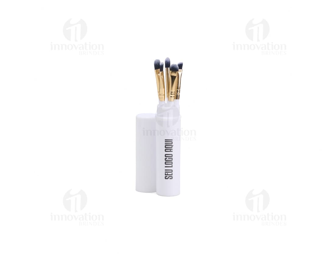 Kit pincel com 5 peças em um fundo branco.