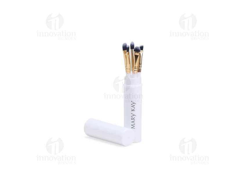 Kit pincel com 5 peças em um fundo branco.