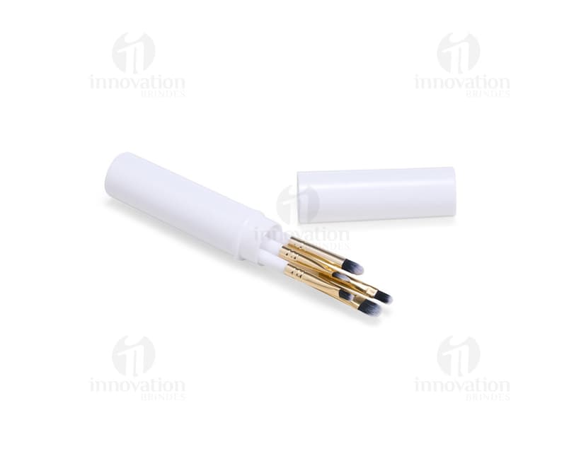 Kit pincel com 5 peças em um fundo branco.