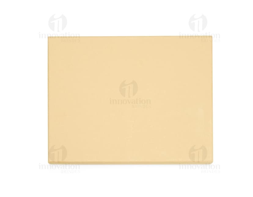 Kit Executivo Ecológico 3 Peças em tons de marrom e preto, composto por uma agenda, uma caneta e um porta-cartões.