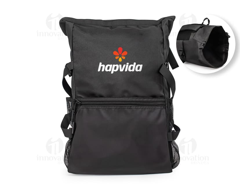 Mochila de Couro Sintético 34 Litros em cor neutra.