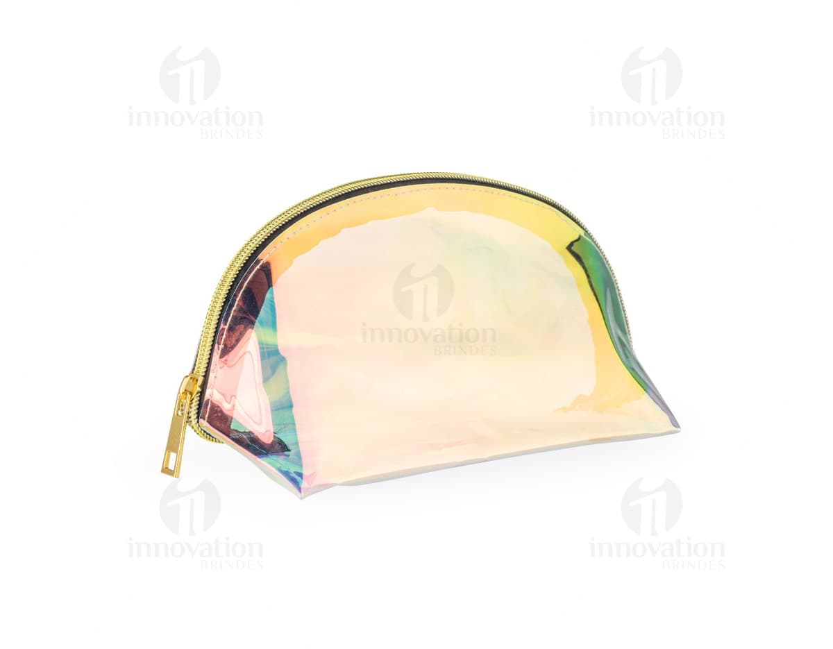 Necessaire de plástico holográfico em formato retangular, com zíper prateado e alça de mão.