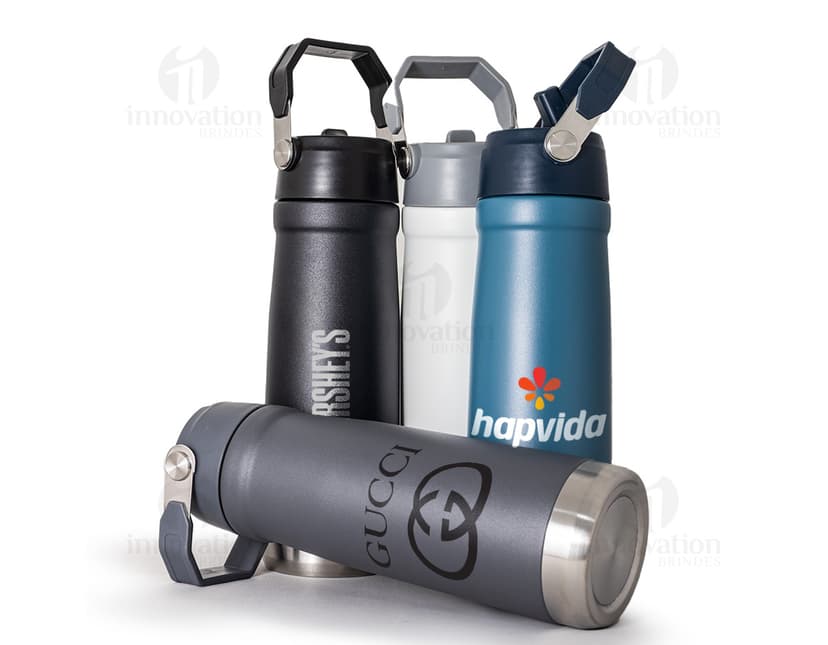 Garrafa Térmica 630ml na cor azul com tampa de rosca e alça de transporte.