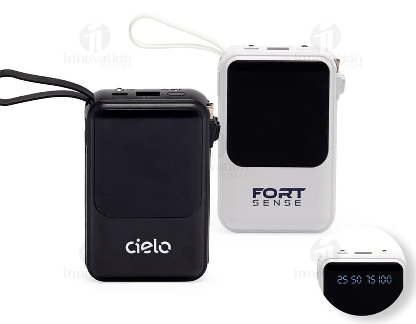 Power Bank preto com capacidade de 10.000 mAh, indicador de bateria em LED e duas portas USB para carregamento.