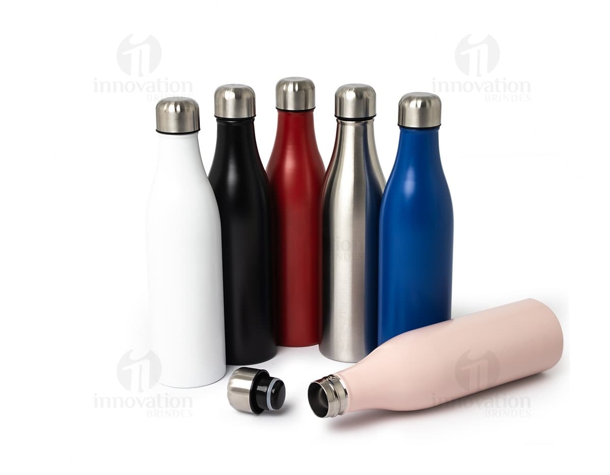 Garrafa Térmica Inox 800ml em fundo branco.