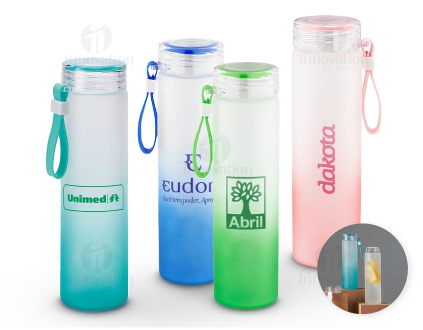 Squeeze de vidro borossilicato com capacidade de 470ml.