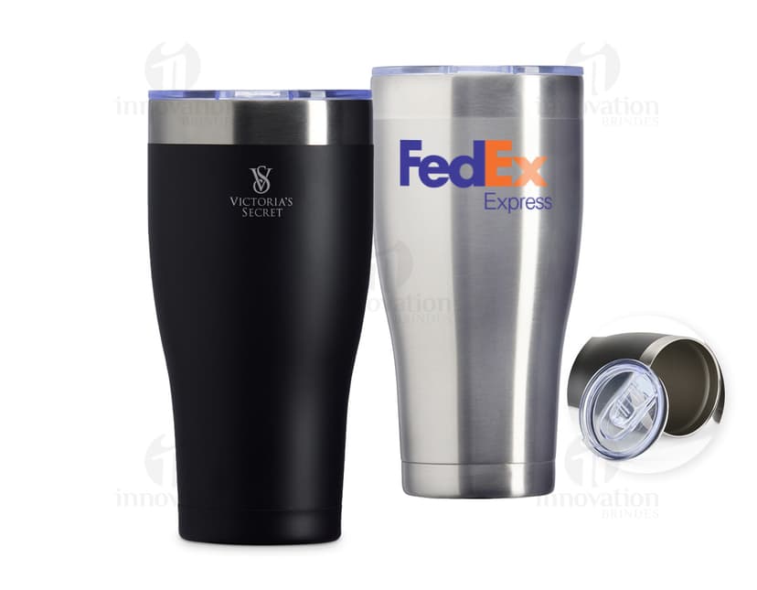 Copo térmico de 880ml em cor branca, com tampa e alça, ideal para manter a temperatura de bebidas quentes ou frias por mais tempo.