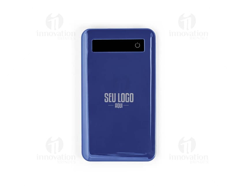 Bateria portátil com ecrã touch preto e prateado, tecnológico e moderno. Ideal para recarregar dispositivos móveis e se conectar de forma segura e fácil. Perfeito para uso em escritórios e ambientes corporativos.