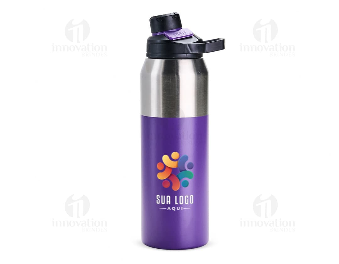 Garrafa térmica de 1 litro, feita de plástico e metal, com tampa e design clean. O objeto é um recipiente para líquidos, podendo ser utilizado para manter a temperatura de bebidas. A garrafa é de cor preta e possui um acabamento brilhante.