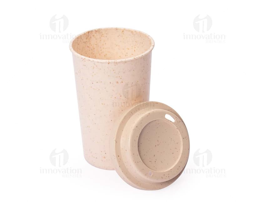 Copo Fibra de Arroz 350ml em cor branca com tampa de rosca e canudo reutilizável.
