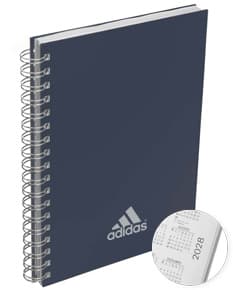 Notebook planner com capa em PU, espaçoso e vazio para anotações e organização. Perfeito para trabalho ou estudo, com design limpo e elegante. Inclui espaços para guardar documentos e caneta. Ideal para manter-se produtivo e organizado.