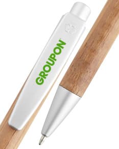 Caneta Ecológica de Metal Prateado - Ideal para escrita ecológica, esta caneta sustentável é feita de metal cromado. Uma ferramenta indispensável para uso diário no escritório ou em casa. Adquira já a sua!