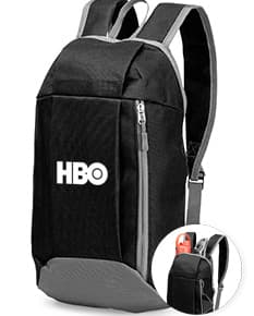 Mochila de poliéster preto, com capacidade de 9 litros. Feita de material resistente, possui alças acolchoadas e diversos compartimentos para armazenar equipamentos e objetos pessoais. Ideal para uso no dia a dia, viagens de negócios ou atividades esportivas. Design moderno e elegante, adequado para homens de negócios e profissionais executivos.