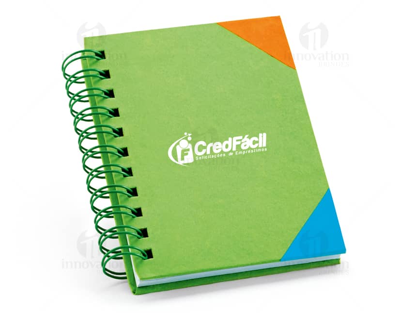 Kit com 6 porta copos em diferentes cores e estampas, sendo um item de decoração para mesa.