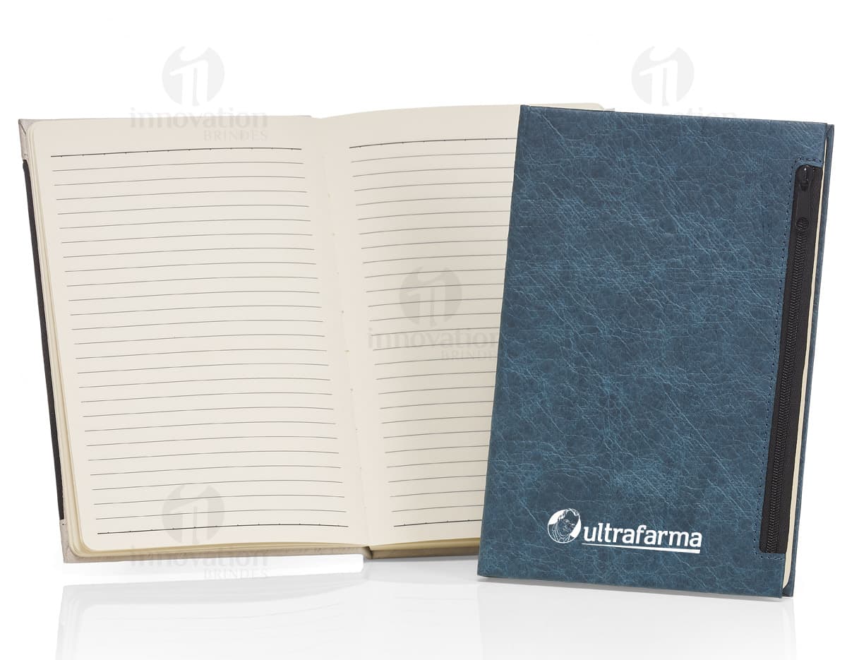 Porta copos de cerâmica em forma circular, com estampas coloridas de frutas e flores. Conjunto contém 6 unidades. Porta copos de cerâmica em forma circular, com estampas coloridas de frutas e flores. Conjunto contém 6 unidades.