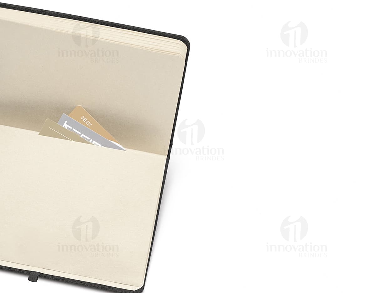 Kit com 6 porta copos em diferentes cores e estampas, de material resistente e impermeável. Kit com 6 porta copos em diferentes cores e estampas, de material resistente e impermeável.